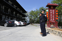 湖北省第一个“旅游巡回法庭”落户恩施大峡谷