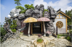 恩施州旅游工作会议代表一行现场考察 恩施大峡谷旅游厕所