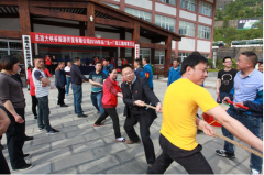 恩施大峡谷举办庆“五一”职工趣味活动